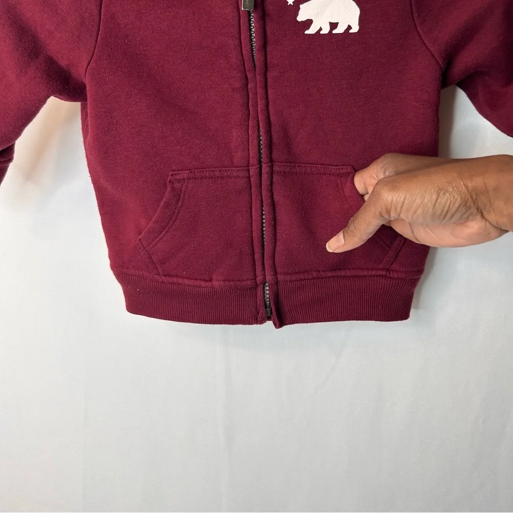 Old Navy Kids Burgundy Baby  Bear Graphic Hoodie Warmth Size 12-18 Months